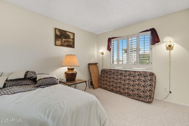 This is the largest townhome in Sun Lakes! 2 bed 2 bath home on Cottonwood Country Club in Arizona - for sale on GolfHomes.com, golf home, golf lot