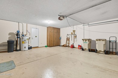 This is the largest townhome in Sun Lakes! 2 bed 2 bath home on Cottonwood Country Club in Arizona - for sale on GolfHomes.com, golf home, golf lot