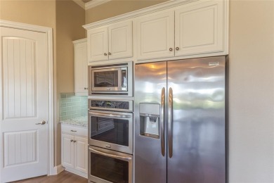 Beautiful 3-bedroom, 2-bath home in the sought-after Heath Golf on Heath Golf and Yacht Club in Texas - for sale on GolfHomes.com, golf home, golf lot