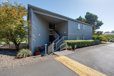 Welcome to your dream coastal retreat. This recently updated 2 on Gearhart Golf Links in Oregon - for sale on GolfHomes.com, golf home, golf lot