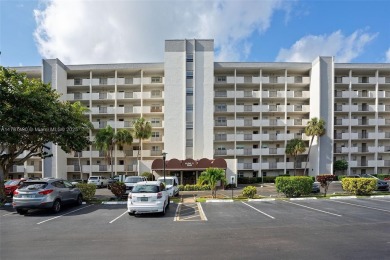 BEAUTIFUL 55+ GATED COMMUNITY! **REMODELED** unit featuring 2 on Inverrary Country Club in Florida - for sale on GolfHomes.com, golf home, golf lot