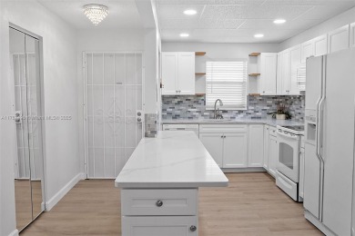 BEAUTIFUL 55+ GATED COMMUNITY! **REMODELED** unit featuring 2 on Inverrary Country Club in Florida - for sale on GolfHomes.com, golf home, golf lot