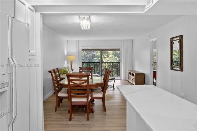 BEAUTIFUL 55+ GATED COMMUNITY! **REMODELED** unit featuring 2 on Inverrary Country Club in Florida - for sale on GolfHomes.com, golf home, golf lot