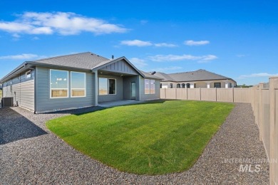 Thoughtfully designed single-level floor plan offers 3 bedrooms on Hunters Point Golf Club in Idaho - for sale on GolfHomes.com, golf home, golf lot