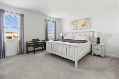 Convenient Lakewood Ranch location with fabulous amenities! This on Lakewood National Golf Club in Florida - for sale on GolfHomes.com, golf home, golf lot