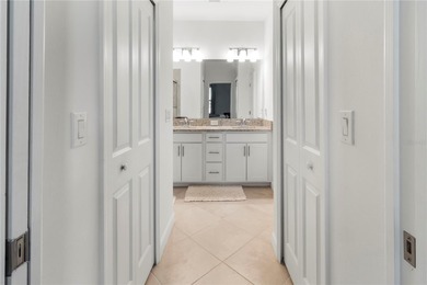 Convenient Lakewood Ranch location with fabulous amenities! This on Lakewood National Golf Club in Florida - for sale on GolfHomes.com, golf home, golf lot