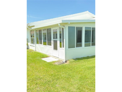 Beautiful completely updated home in the Mainlands community on Mainlands Golf Club in Florida - for sale on GolfHomes.com, golf home, golf lot