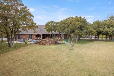 BRAND NEW ROOF (Class 4 Shingles!) and GUTTERS!! Stunning home on River Oaks Golf Club in Oklahoma - for sale on GolfHomes.com, golf home, golf lot