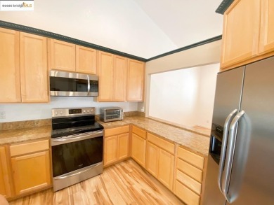 Welcome to the Gateway to Yosemite, Groveland! This 3 bedroom 2 on Pine Mountain Lake Country Club in California - for sale on GolfHomes.com, golf home, golf lot