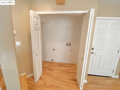 Welcome to the Gateway to Yosemite, Groveland! This 3 bedroom 2 on Pine Mountain Lake Country Club in California - for sale on GolfHomes.com, golf home, golf lot