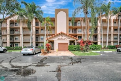 This  2 bd /1.5 bath features laminated floors throughout on Flamingo Lakes Country Club in Florida - for sale on GolfHomes.com, golf home, golf lot