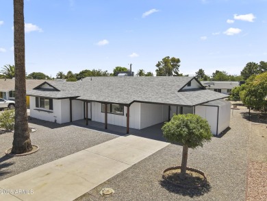Beautifully cosmetically remodeled and move-in ready! This Sun on Sun City South Golf Course in Arizona - for sale on GolfHomes.com, golf home, golf lot