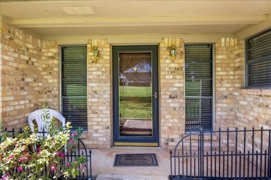 Discover the potential in this 3 bedroom, 2 bath home tucked on Hide-A-Way Lake Golf Course in Texas - for sale on GolfHomes.com, golf home, golf lot