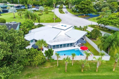 Welcome to 698 E Lakewoode Circle, an exquisite single-story on Hamlet Country Club in Florida - for sale on GolfHomes.com, golf home, golf lot