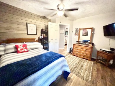 Enjoy the resort life year round with the beauty and ammenties on Woodson Bend Resort in Kentucky - for sale on GolfHomes.com, golf home, golf lot