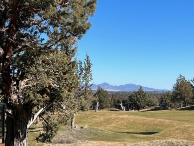 This well appointed Eagle Crest 5 week fractional is located on on Eagle Crest Golf Resort - Ridge Course in Oregon - for sale on GolfHomes.com, golf home, golf lot