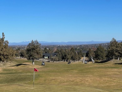 This well appointed Eagle Crest 5 week fractional is located on on Eagle Crest Golf Resort - Ridge Course in Oregon - for sale on GolfHomes.com, golf home, golf lot