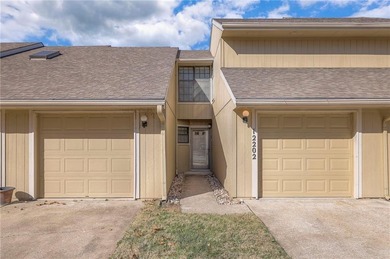 Welcome home to this maintenance-provided townhome ideally on Minor Park Golf Course in Missouri - for sale on GolfHomes.com, golf home, golf lot