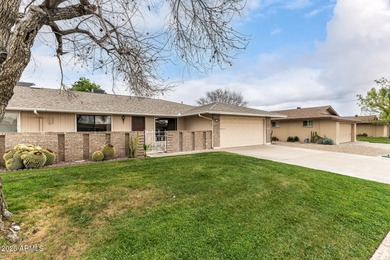 Charming 2 bed/2 bath golf course home now available in on Sun City Lakes West and East in Arizona - for sale on GolfHomes.com, golf home, golf lot