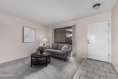 Charming 2 bed/2 bath golf course home now available in on Sun City Lakes West and East in Arizona - for sale on GolfHomes.com, golf home, golf lot