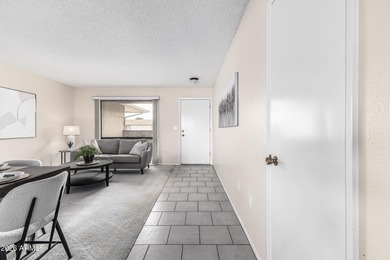 Charming 2 bed/2 bath golf course home now available in on Sun City Lakes West and East in Arizona - for sale on GolfHomes.com, golf home, golf lot