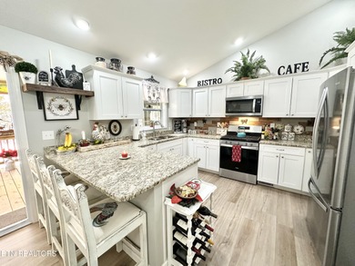 This like new 3 BR, 2 bath home is move-in ready. Well on Druid Hills Golf Club in Tennessee - for sale on GolfHomes.com, golf home, golf lot