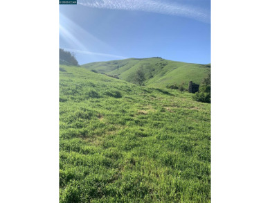 This is a perfect location to build your dream home. Located on Hiddenbrooke Golf Club in California - for sale on GolfHomes.com, golf home, golf lot