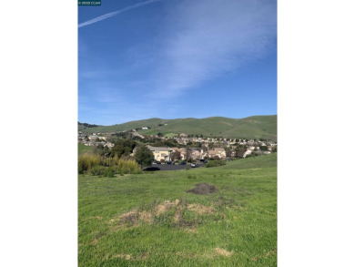 This is a perfect location to build your dream home. Located on Hiddenbrooke Golf Club in California - for sale on GolfHomes.com, golf home, golf lot