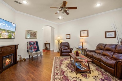 Immaculate 1,822-sq-ft residence perfectly situated within the on Pecan Plantation Country Club in Texas - for sale on GolfHomes.com, golf home, golf lot