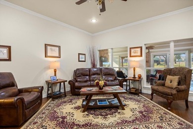 Immaculate 1,822-sq-ft residence perfectly situated within the on Pecan Plantation Country Club in Texas - for sale on GolfHomes.com, golf home, golf lot