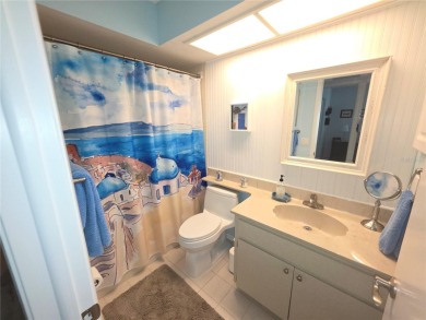 Timber Pines 2 Bedroom Home 2 Full Bathrooms And A Screened 2 on Timber Pines Golf Course in Florida - for sale on GolfHomes.com, golf home, golf lot