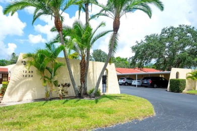 FIXER UPPER. Freshly painted and all carpet removed, it's now on Bradenton Country Club in Florida - for sale on GolfHomes.com, golf home, golf lot