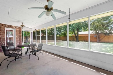 This spacious home features a fresh interior paint job and on De Cordova Bend Country Club in Texas - for sale on GolfHomes.com, golf home, golf lot