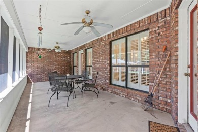 This spacious home features a fresh interior paint job and on De Cordova Bend Country Club in Texas - for sale on GolfHomes.com, golf home, golf lot