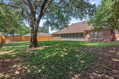 This spacious home features a fresh interior paint job and on De Cordova Bend Country Club in Texas - for sale on GolfHomes.com, golf home, golf lot
