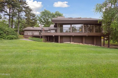 This beautifully renovated home is located on the 6th green of on Country Club of Bristol in Tennessee - for sale on GolfHomes.com, golf home, golf lot