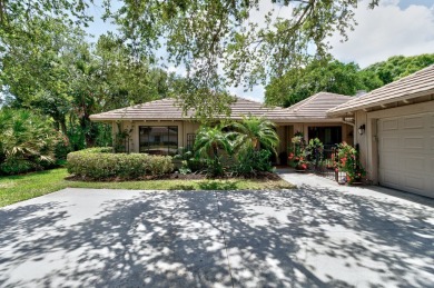 Detached home in beautiful Golf Community.  This 2bd, 2bath 2 on Bent Pine Golf Club in Florida - for sale on GolfHomes.com, golf home, golf lot