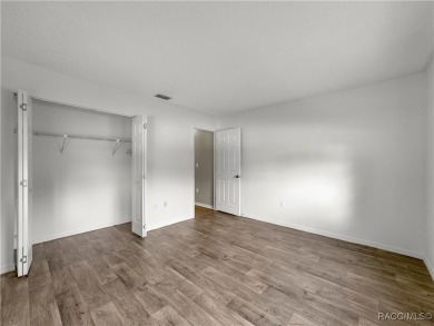 This charming 3-bedroom, 2-bathroom gem with a 2-car garage is on Stonecrest Golf and Club Club in Florida - for sale on GolfHomes.com, golf home, golf lot
