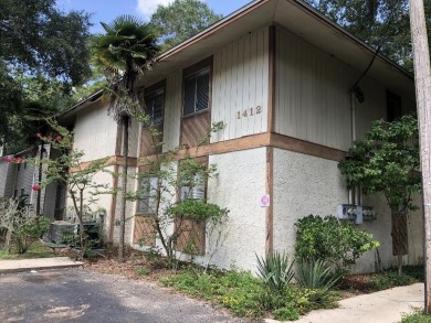 2Bed/1bath Quad overlooking Hilamin Golf Course several long on Hilaman Park Golf Course in Florida - for sale on GolfHomes.com, golf home, golf lot