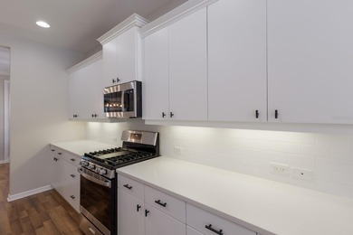 Welcome to a home that feels like vacation the moment you arrive on Esplanade Golf and Country at Lakewood Ranch in Florida - for sale on GolfHomes.com, golf home, golf lot