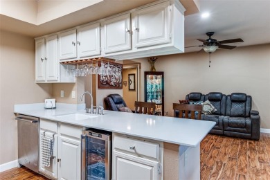 Discover this charming 2-bedroom, 2-bath condo nestled near the on Stevens Park Golf Course in Texas - for sale on GolfHomes.com, golf home, golf lot