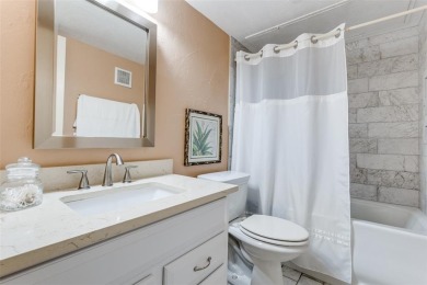 Discover this charming 2-bedroom, 2-bath condo nestled near the on Stevens Park Golf Course in Texas - for sale on GolfHomes.com, golf home, golf lot