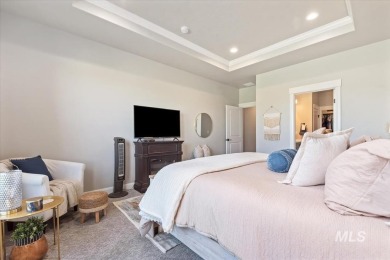 Stunning home on the 17th fairway of Red Hawk golf course! A on Hunters Point Golf Club in Idaho - for sale on GolfHomes.com, golf home, golf lot