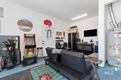Stunning home on the 17th fairway of Red Hawk golf course! A on Hunters Point Golf Club in Idaho - for sale on GolfHomes.com, golf home, golf lot