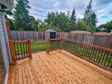 Prime location in DuPont's Northwest Landing! This move-in-ready on The Home Course in Washington - for sale on GolfHomes.com, golf home, golf lot