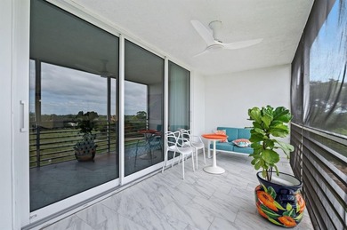 OAKS WAY*BUILDING 115*BEST OF THE BEST KING! Located on the 5TH on Palm-Aire Country Club and Resort - The Oaks in Florida - for sale on GolfHomes.com, golf home, golf lot