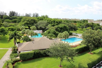 OAKS WAY*BUILDING 115*BEST OF THE BEST KING! Located on the 5TH on Palm-Aire Country Club and Resort - The Oaks in Florida - for sale on GolfHomes.com, golf home, golf lot