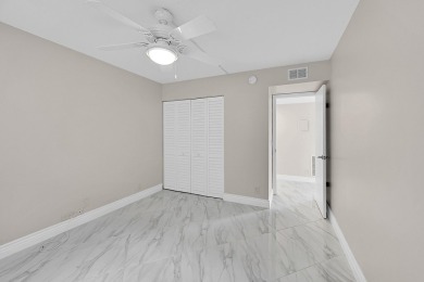 Amazing 2/2 deluxe corner condo with direct lake and golf course on Kings Point Golf -Flanders Way in Florida - for sale on GolfHomes.com, golf home, golf lot