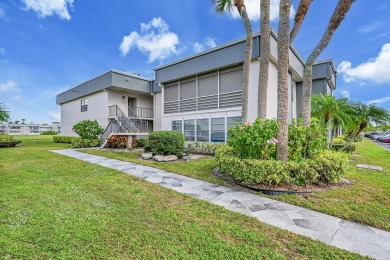 Amazing 2/2 deluxe corner condo with direct lake and golf course on Kings Point Golf -Flanders Way in Florida - for sale on GolfHomes.com, golf home, golf lot