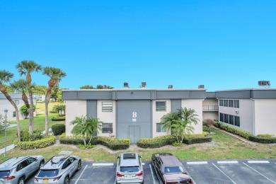 Amazing 2/2 deluxe corner condo with direct lake and golf course on Kings Point Golf -Flanders Way in Florida - for sale on GolfHomes.com, golf home, golf lot